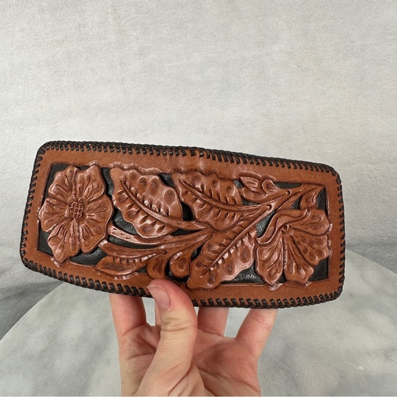 Vintage tooled western Handcrafted Brown Leather Wallet 70s floral boho tan - Picture 3 of 15